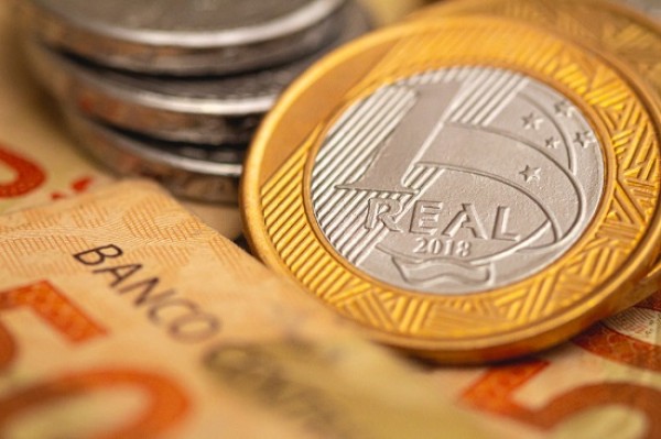 Segunda parcela do 13º salário deve ser paga até a próxima sexta-feira, 19