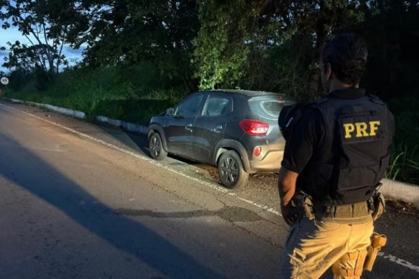 Casal é encontrado morto dentro de carro em rodovia de Sergipe